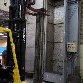 Установка нагревательной связки в испытательную камеру