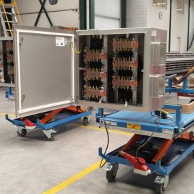 Коробка подключения сдвоенного тормозного резистора