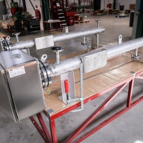 Два проточных нагревателя газа